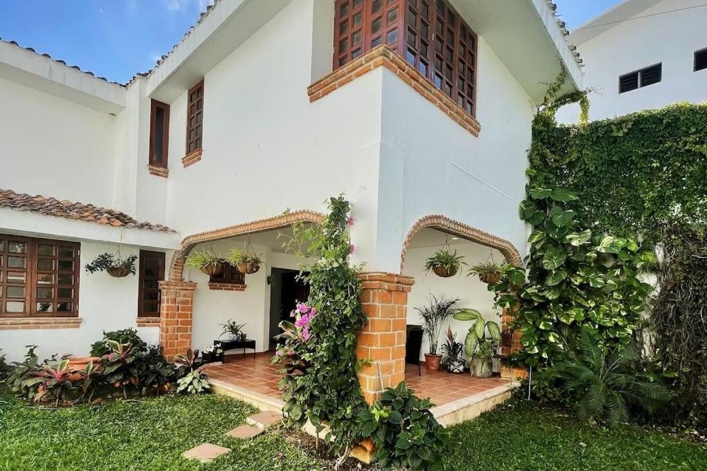 Villa Beautiful Jungle House On A Strategic Location Cancún Exterior foto